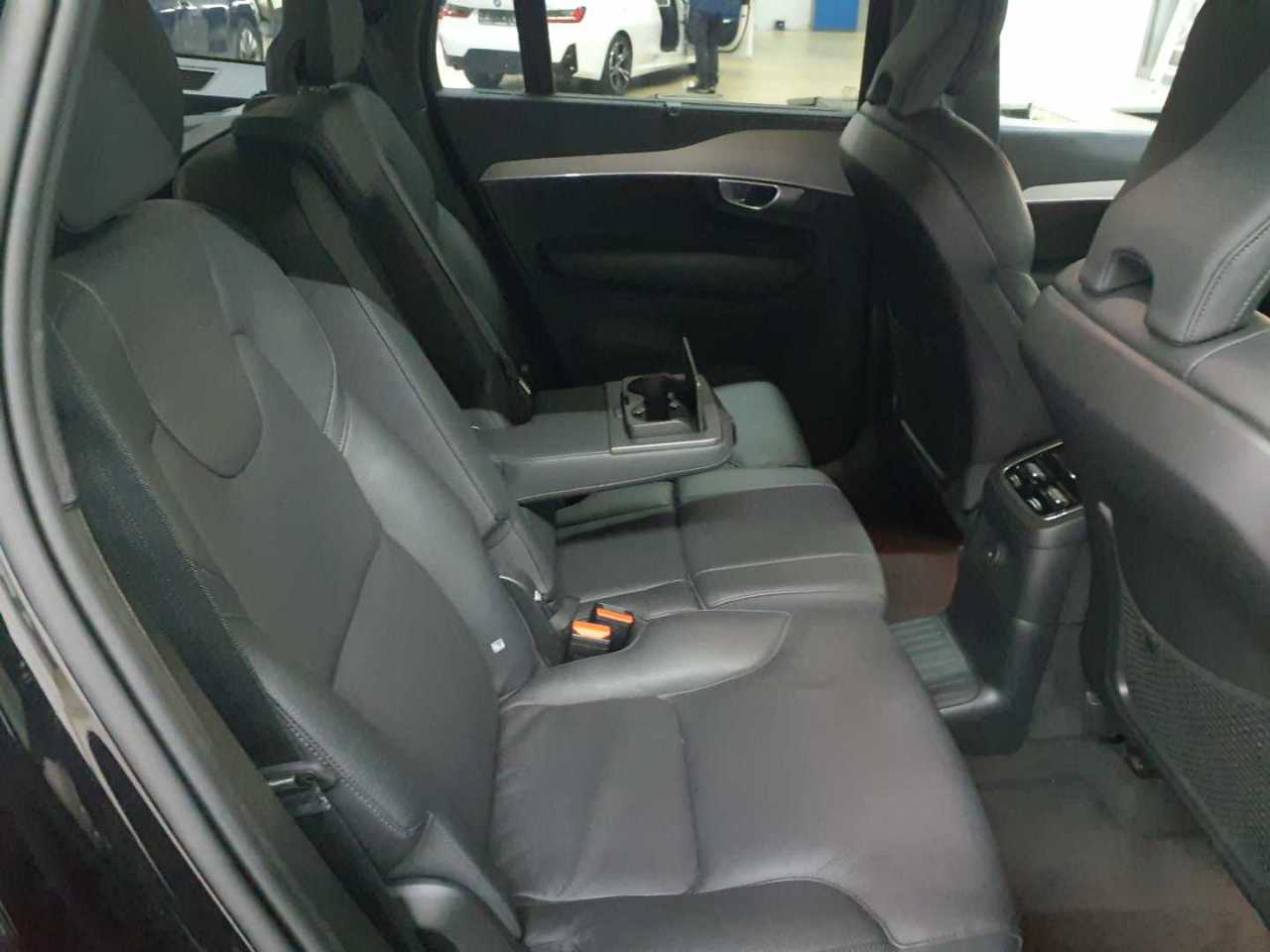 Volvo XC90 T8 AWD Recharge Plus Dark 13