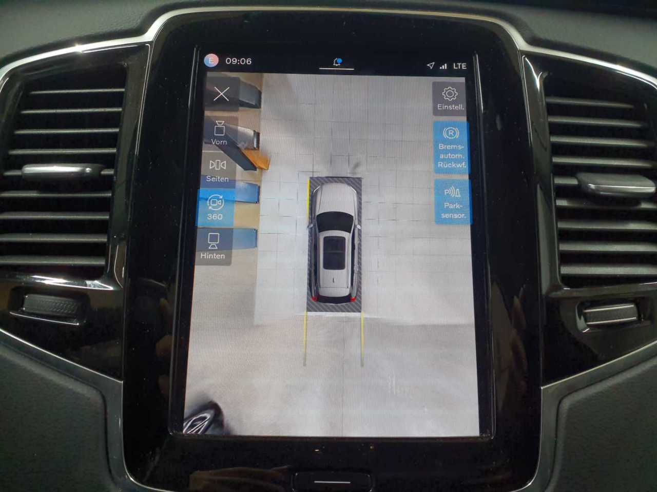 Volvo XC90 T8 AWD Recharge Plus Dark 16