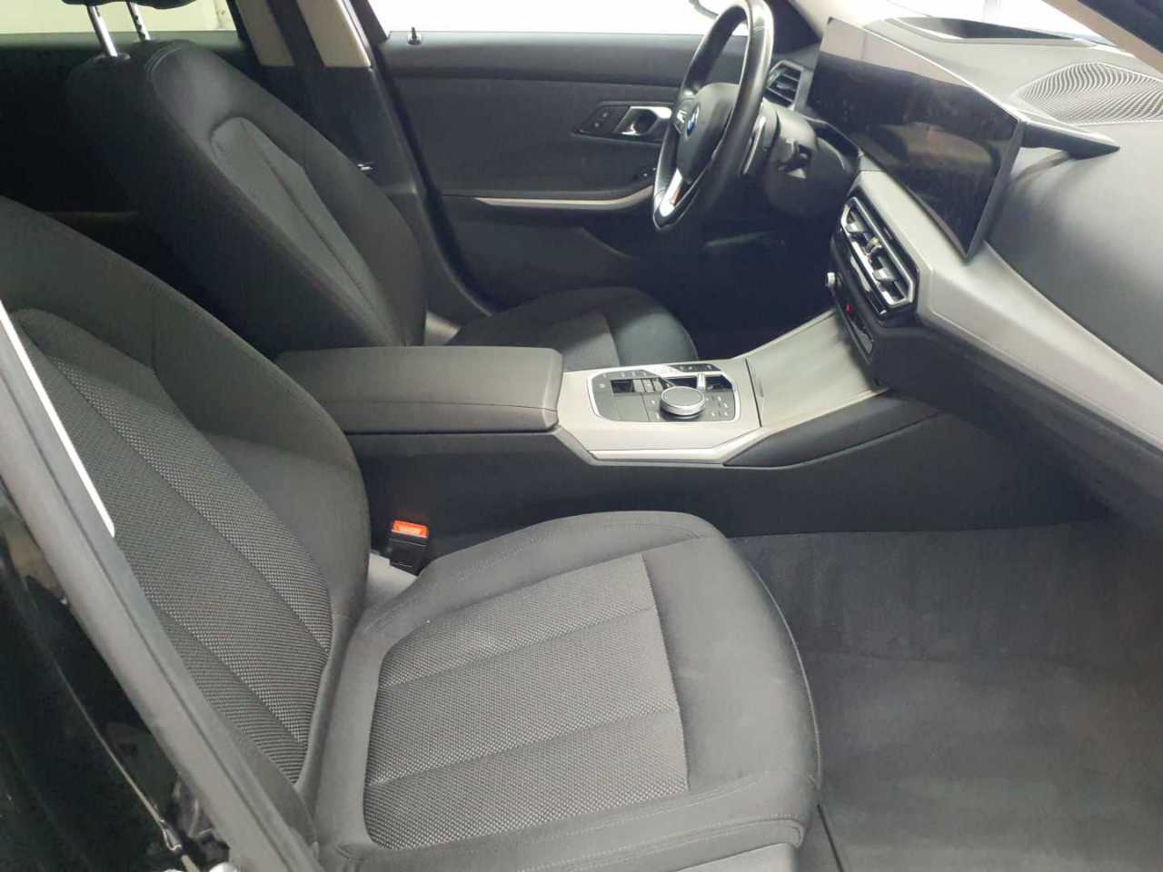 BMW 318i Touring Aut. 8
