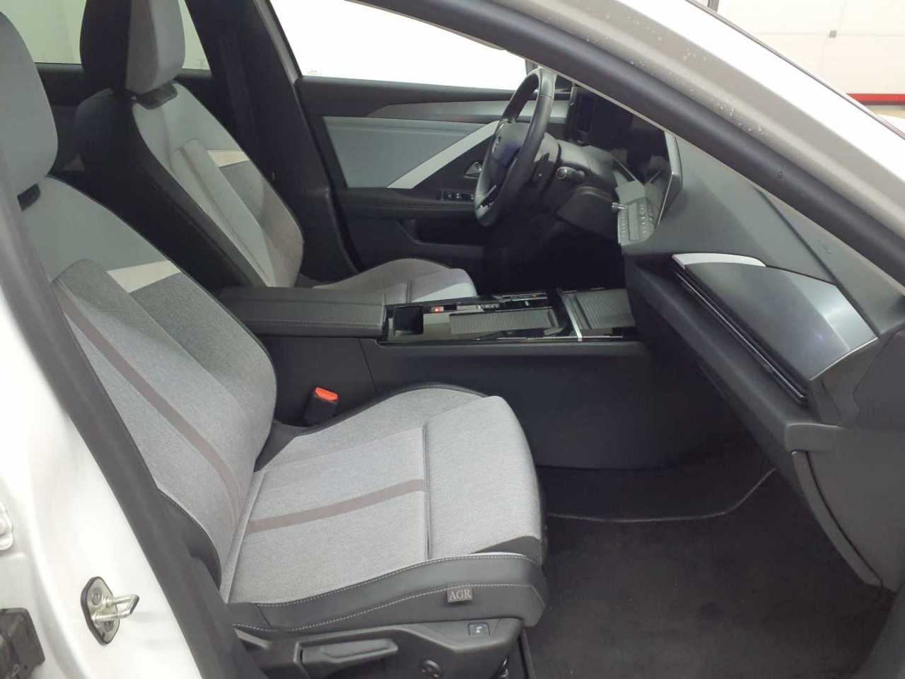 Opel Astra Sports Tourer 1.5 D Automatik Business Elegance 8