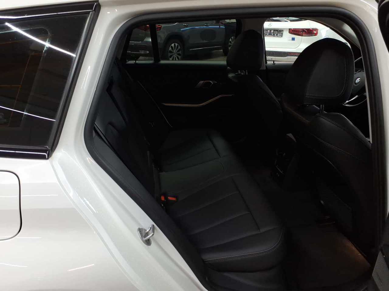 BMW 320d Touring Aut. 14