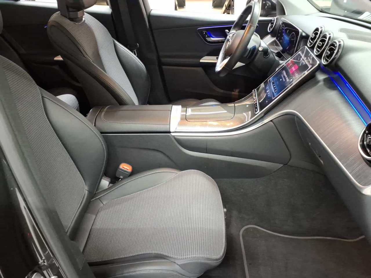 Mercedes-Benz GLC 220 d 4Matic 9G-TRONIC Avantgarde Advanced 8