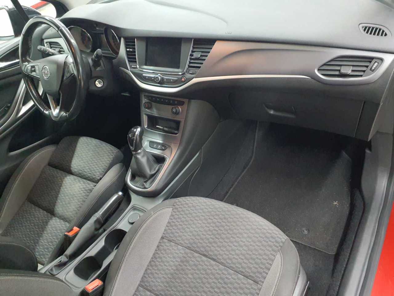 Opel Astra 1.2 Turbo Start/Stop Sports Tourer Business Edition 9