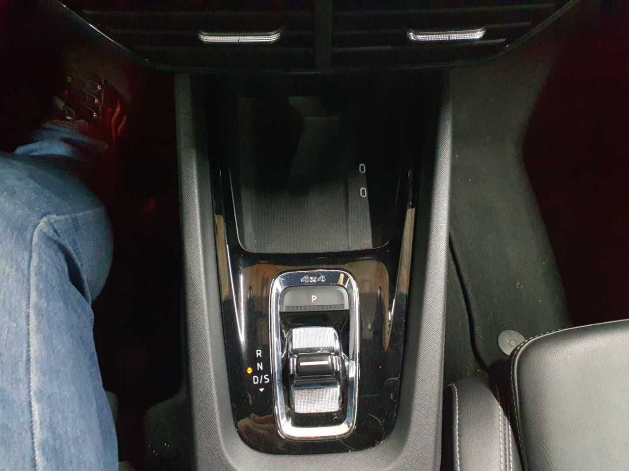 Skoda Octavia Combi 2.0 TDI DSG 4x4 RS Plus 10