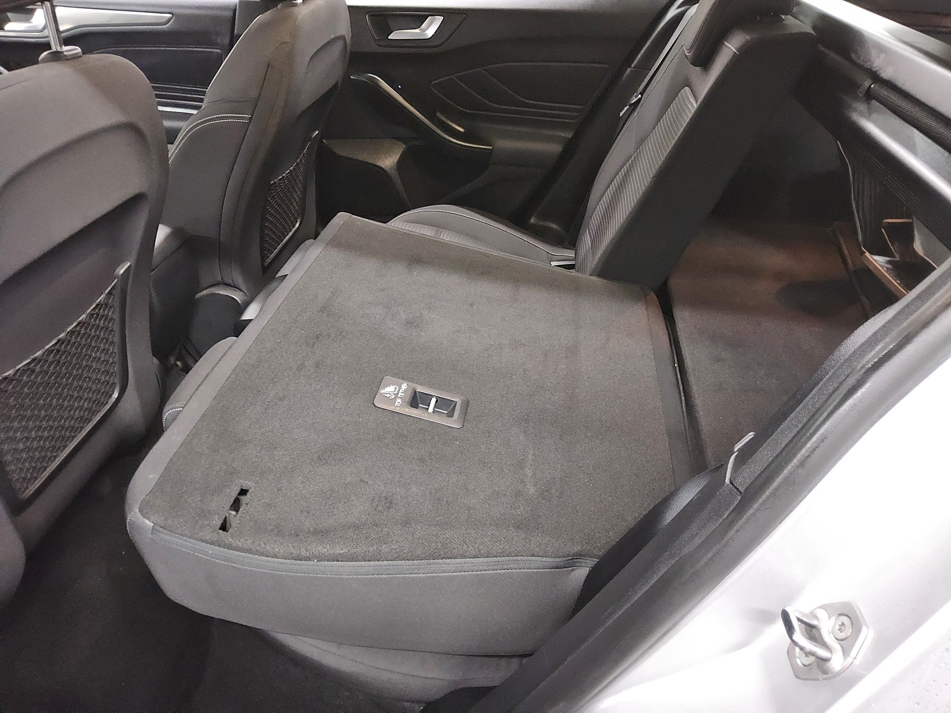 Ford Focus Turnier 1.0 EB Titanium Navi LED Shz RfK 12