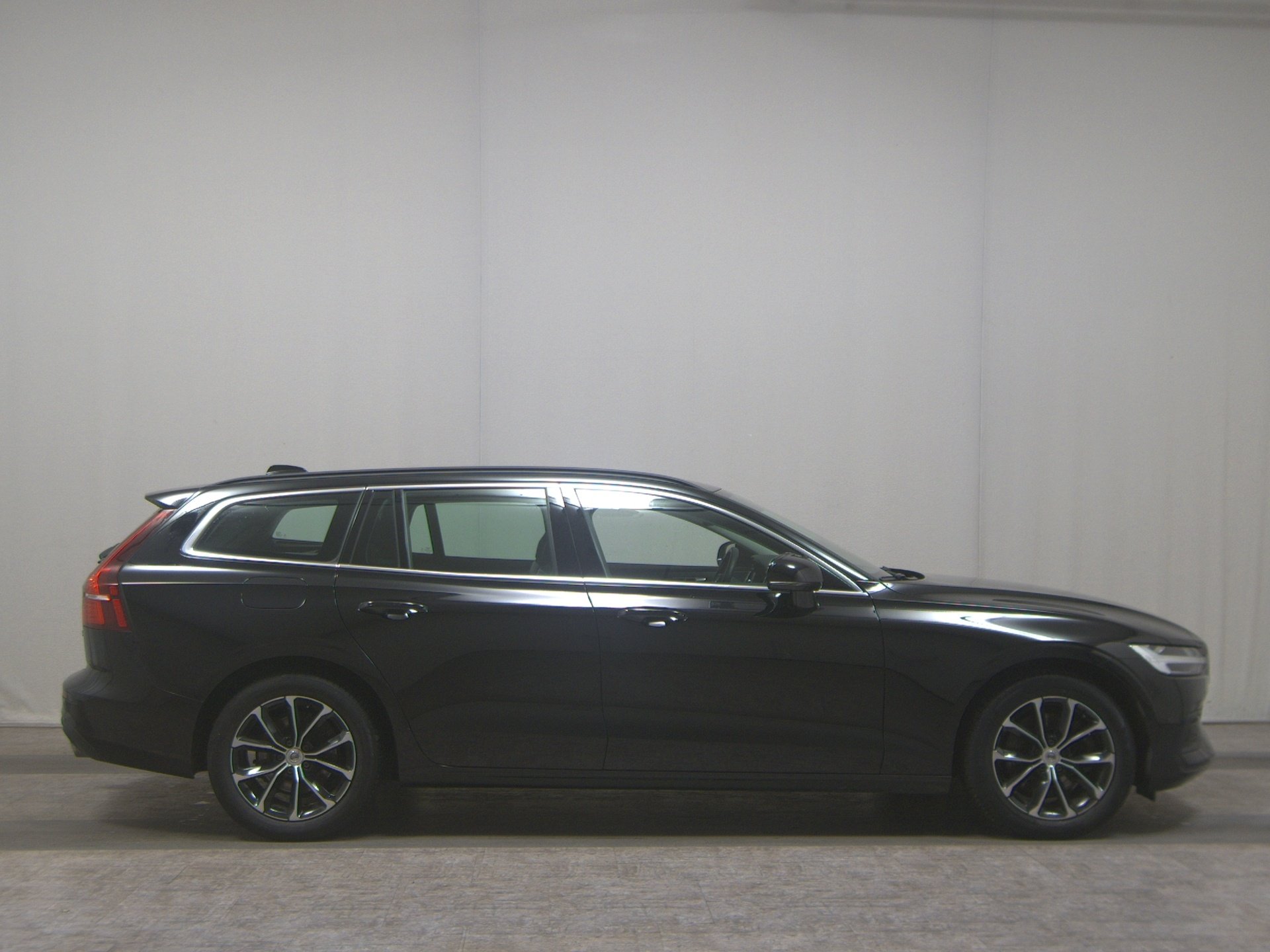 Volvo V60 B4 D Momentum Navi LED RFK SHZ