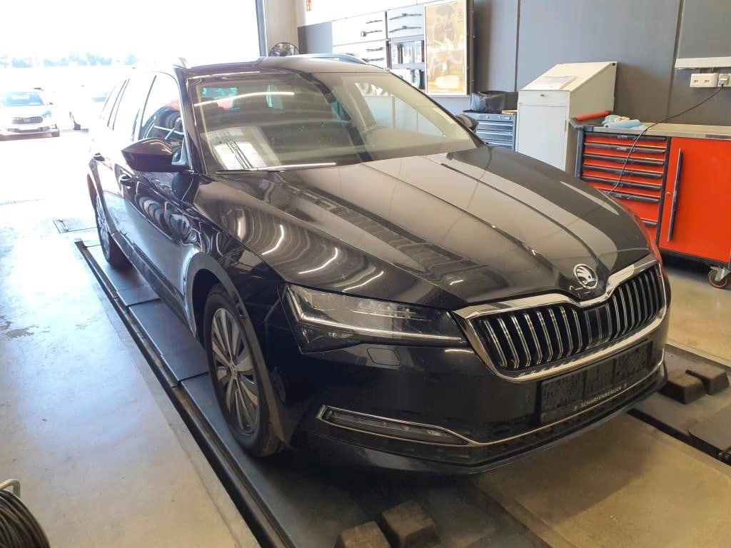 Skoda Superb 2.0 2023 2