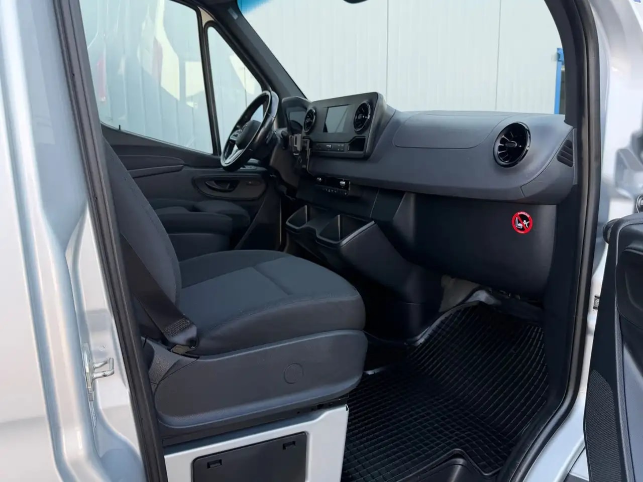 Mercedes-Benz Sprinter 314 AUTOMATIK NAVI TOTWINKEL KAMERA LED 18