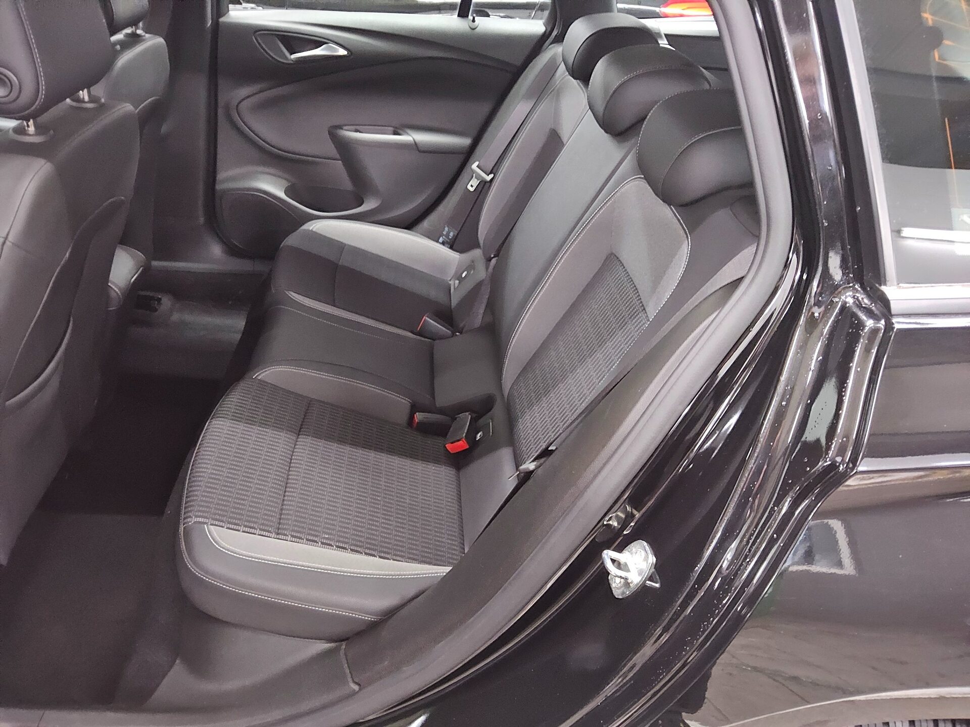 Opel Astra ST 1.5 D Elegance T-Leder Navi LED RfK Shz 13