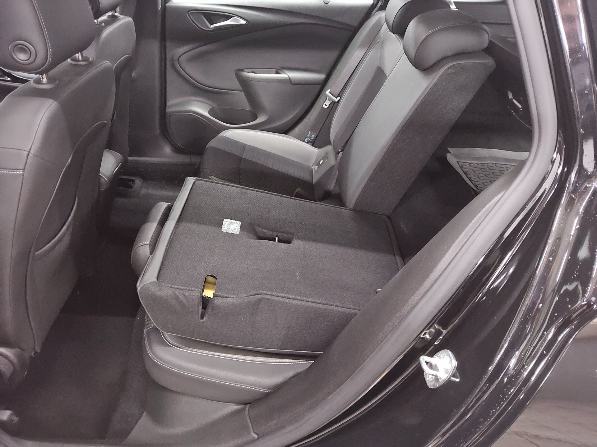 Opel Astra ST 1.5 D Elegance T-Leder Navi LED RfK Shz 12