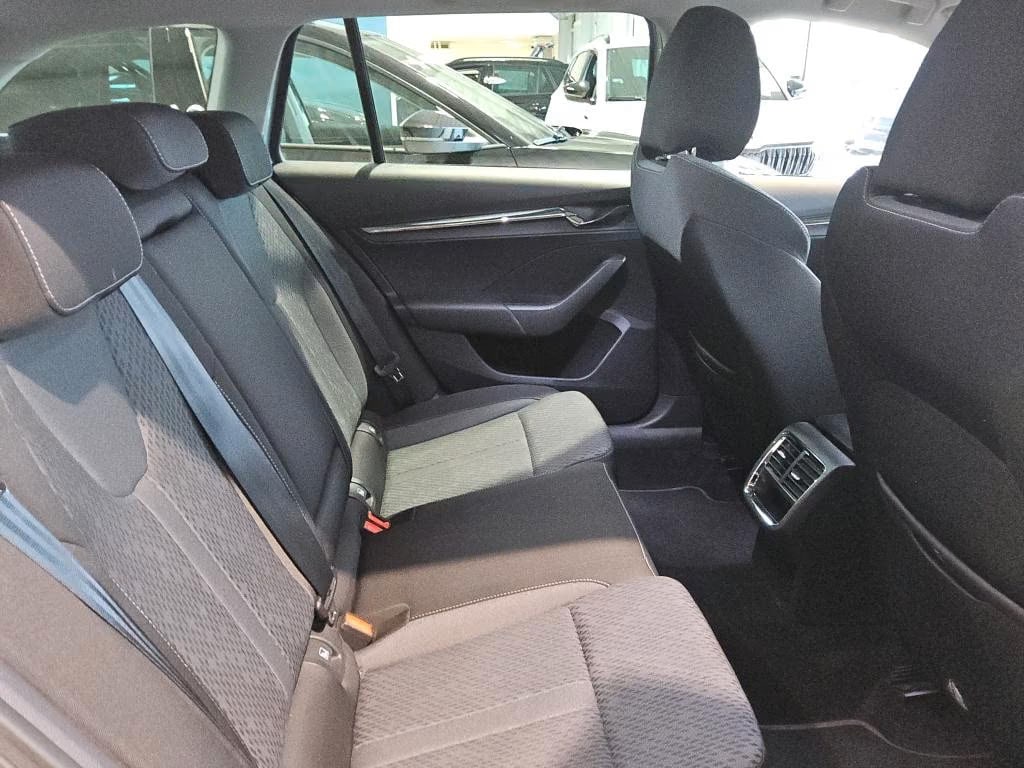 Skoda Octavia 2.0 2021 6