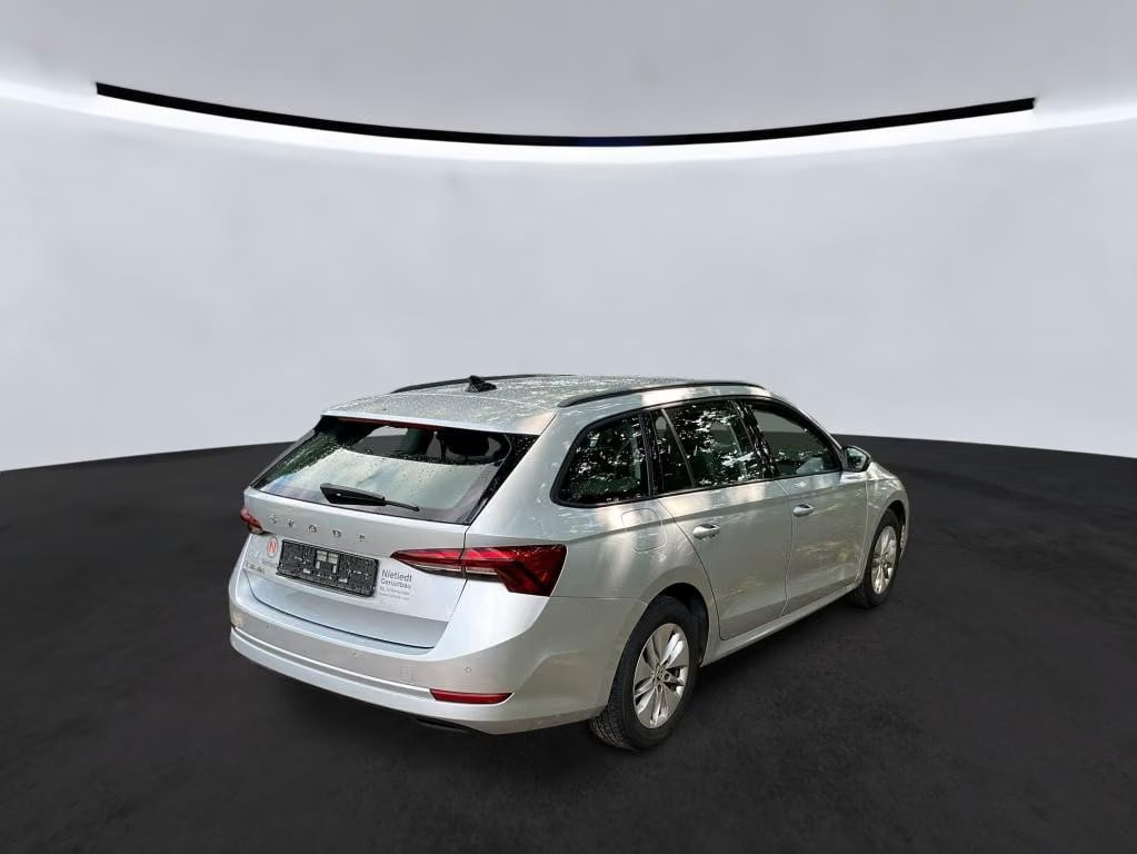 Skoda Octavia 2.0 2021 4