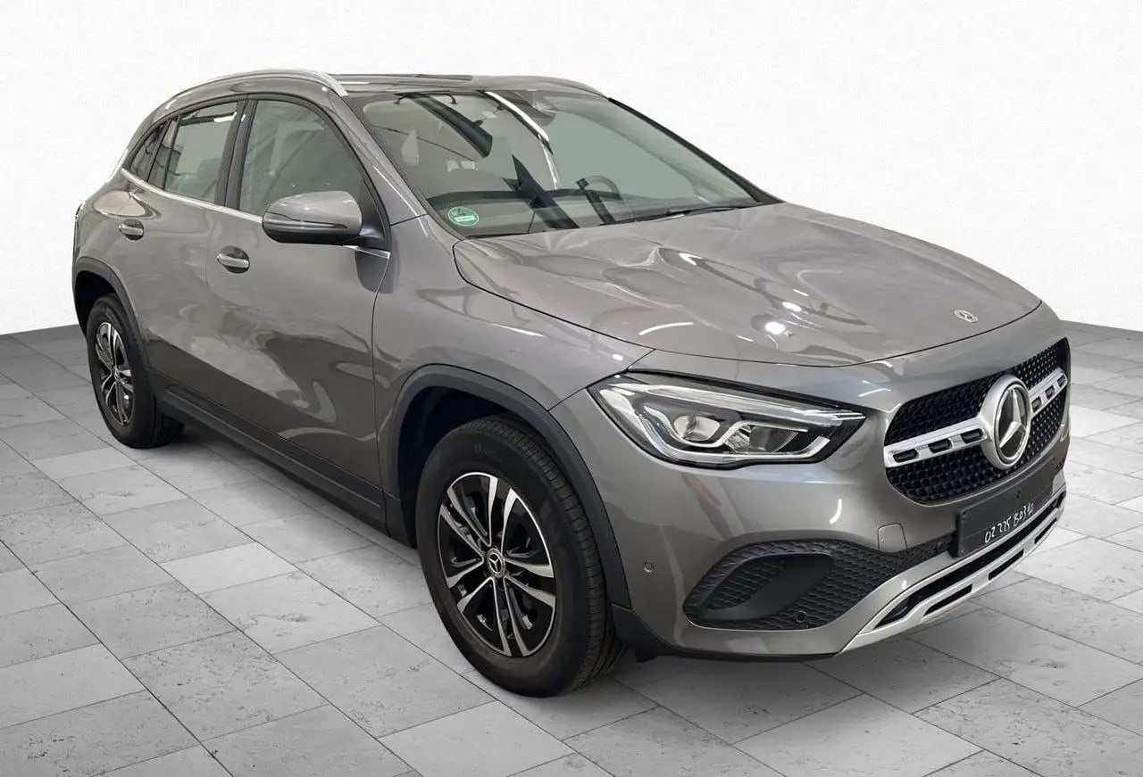 Mercedes-Benz GLA 180 d Kamera*LED*Navi*MBUX*Teilleder*17*DAB