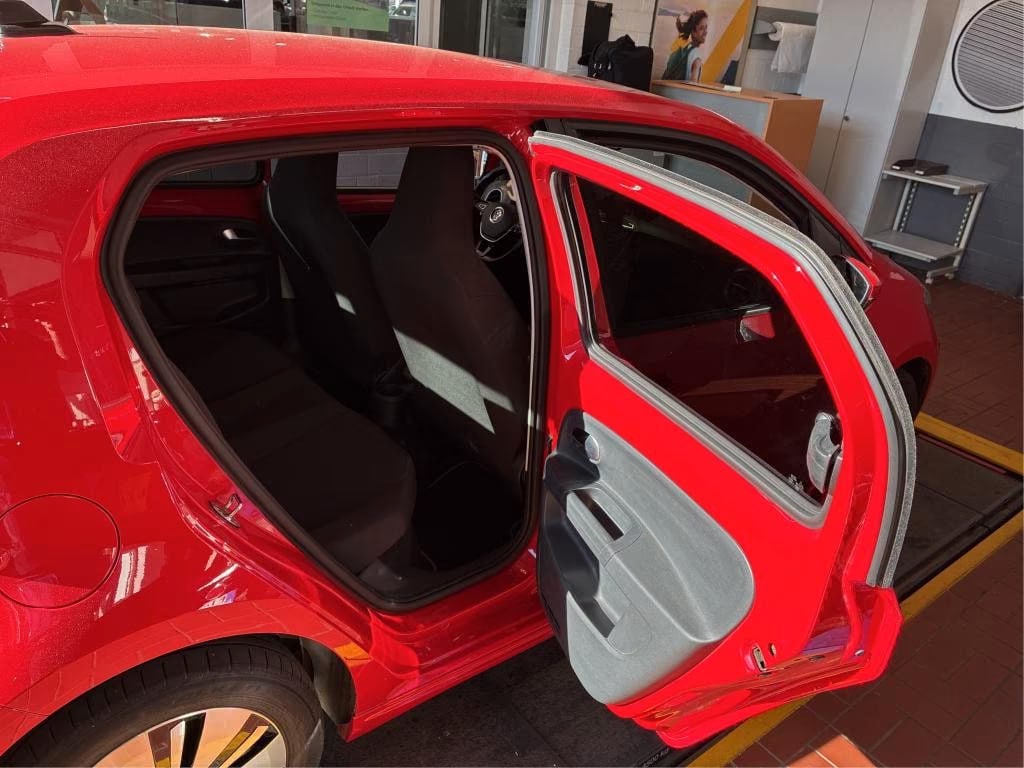 Volkswagen e-up! 2021 6