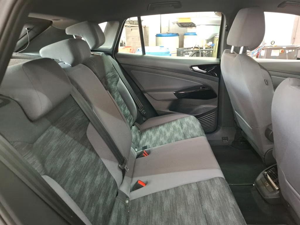 Volkswagen ID.4 2021 6