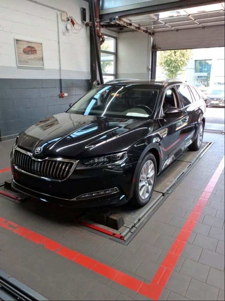 Skoda Superb 2.0 2023