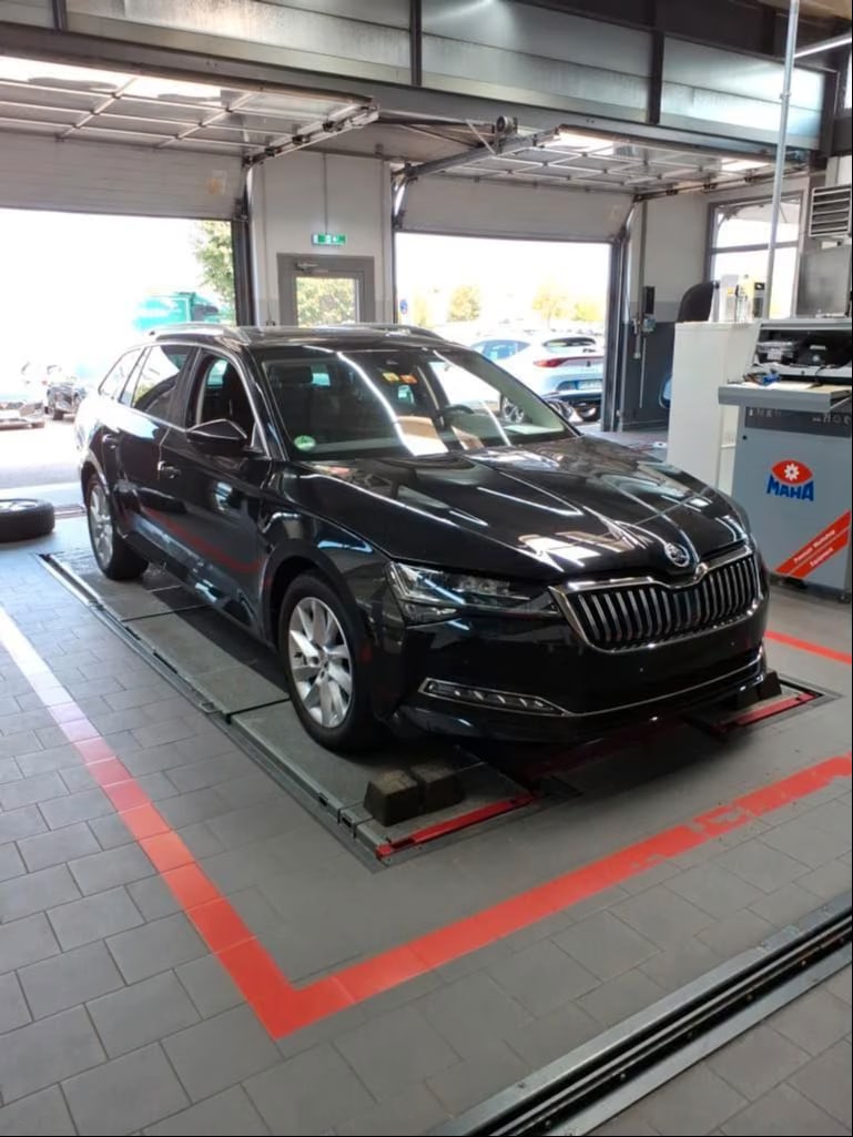 Skoda Superb 2.0 2023 2