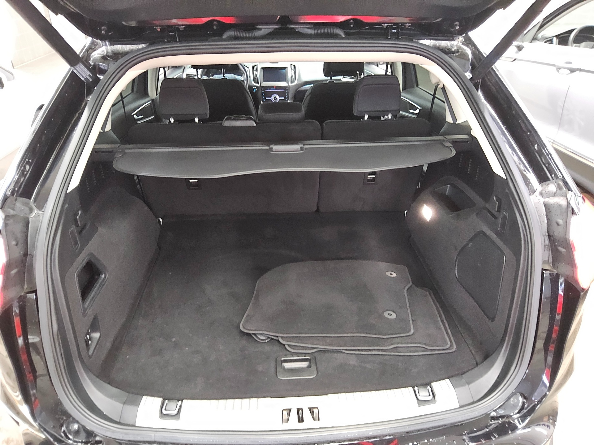Ford Edge 2.0 EB Titanium Navi Matrix B&O-Sound ACC 11
