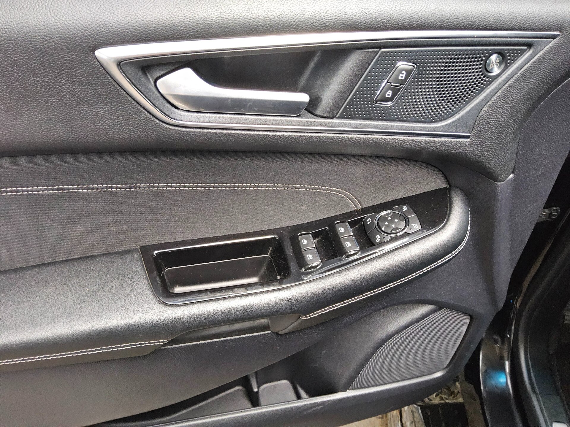 Ford Edge 2.0 EB Titanium Navi Matrix B&O-Sound ACC 9