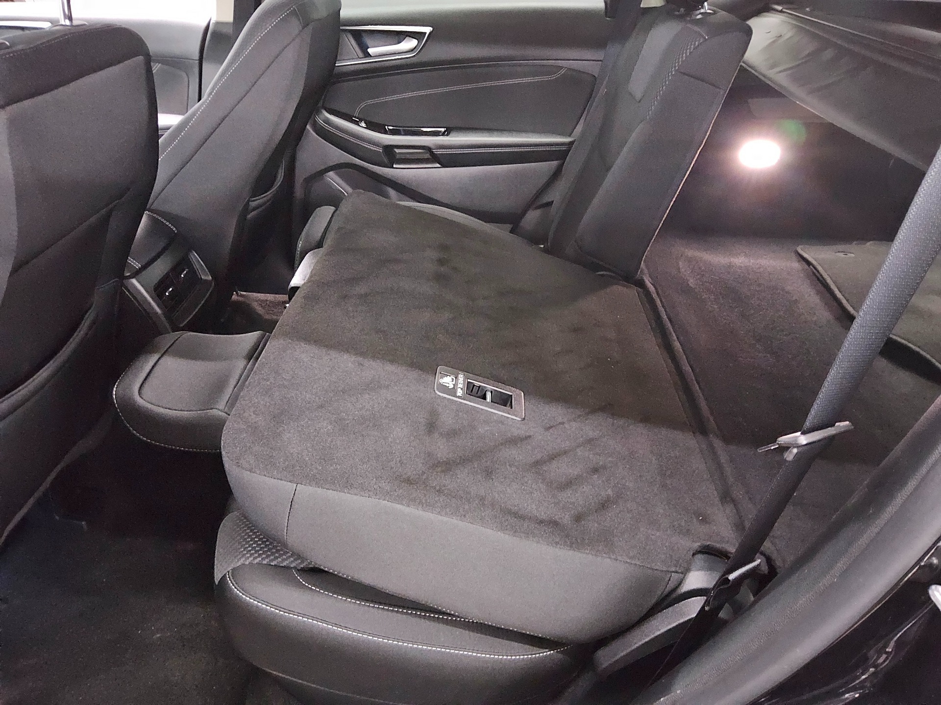Ford Edge 2.0 EB Titanium Navi Matrix B&O-Sound ACC 12