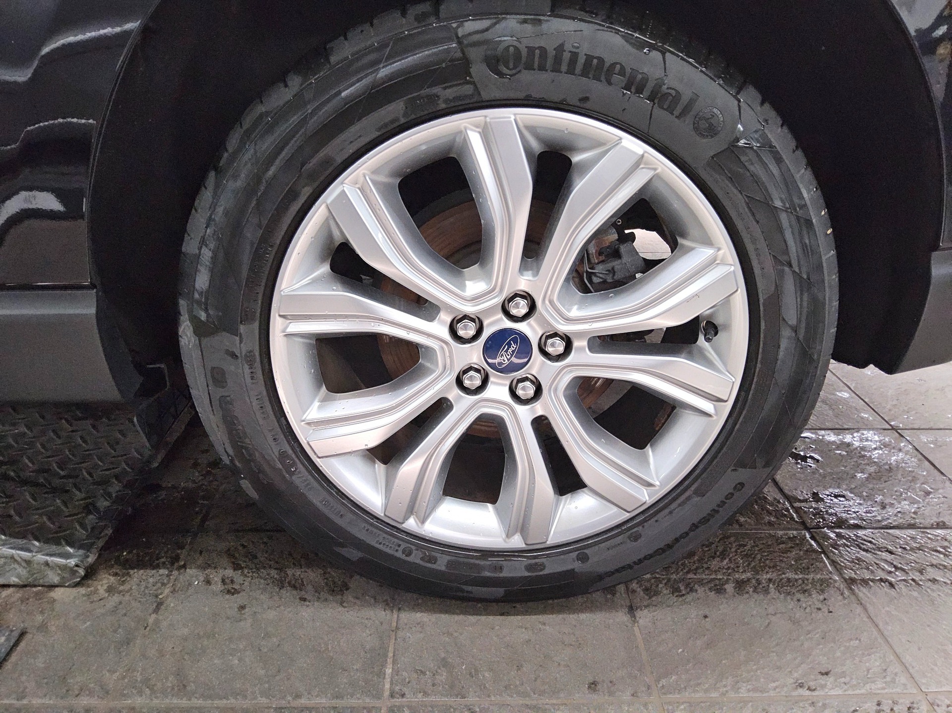 Ford Edge 2.0 EB Titanium Navi Matrix B&O-Sound ACC 10