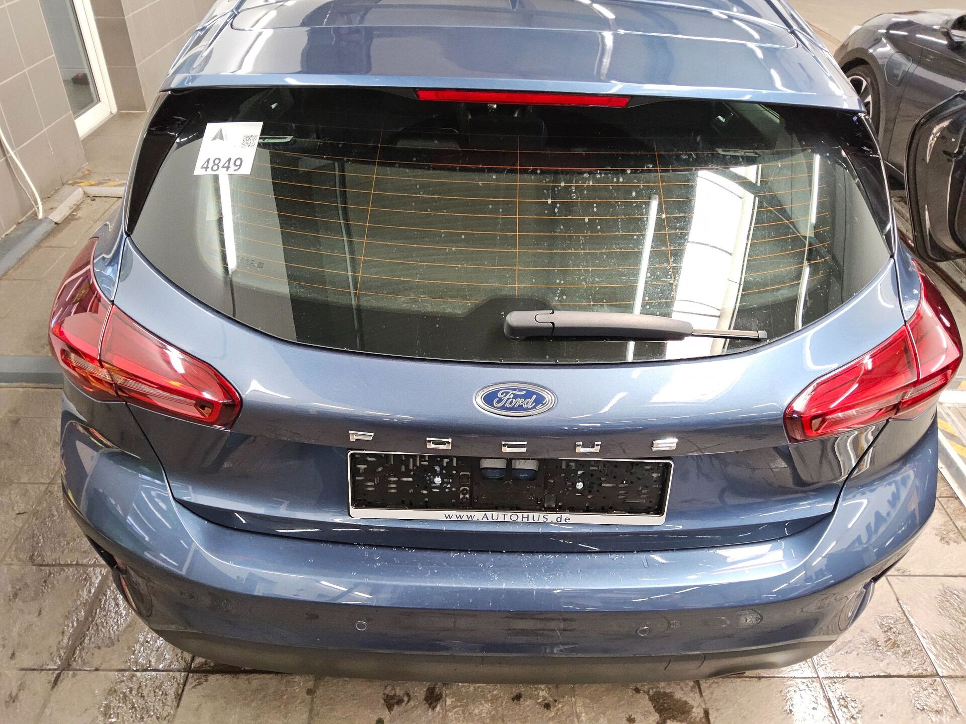 Ford Focus 1.5 EB Titanium Navi LED Shz PDC 10