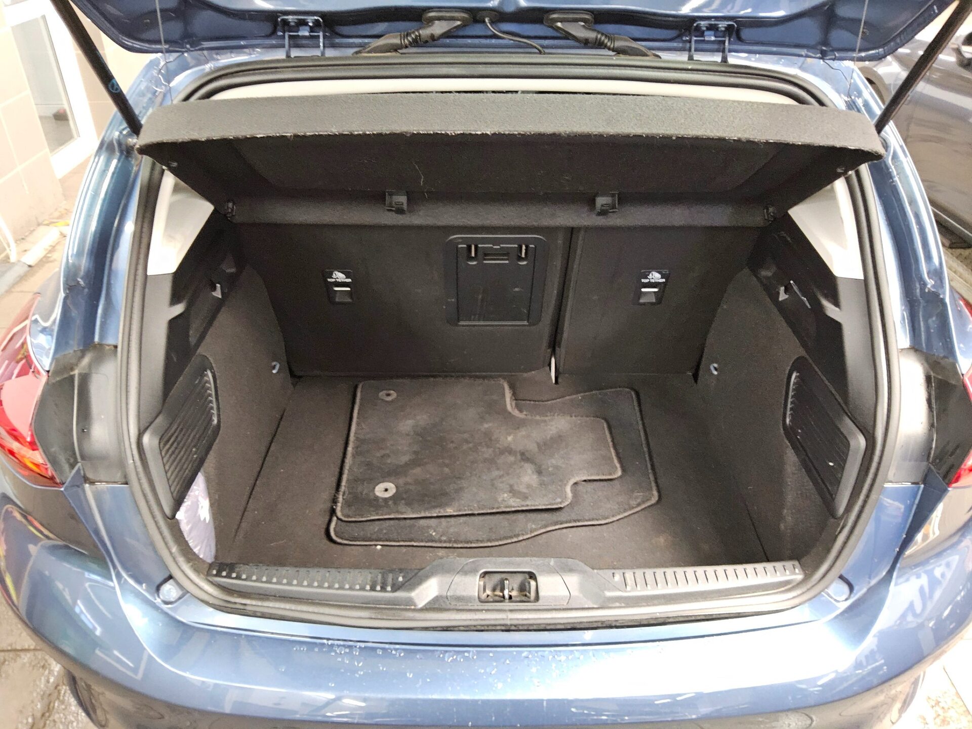 Ford Focus 1.5 EB Titanium Navi LED Shz PDC 11