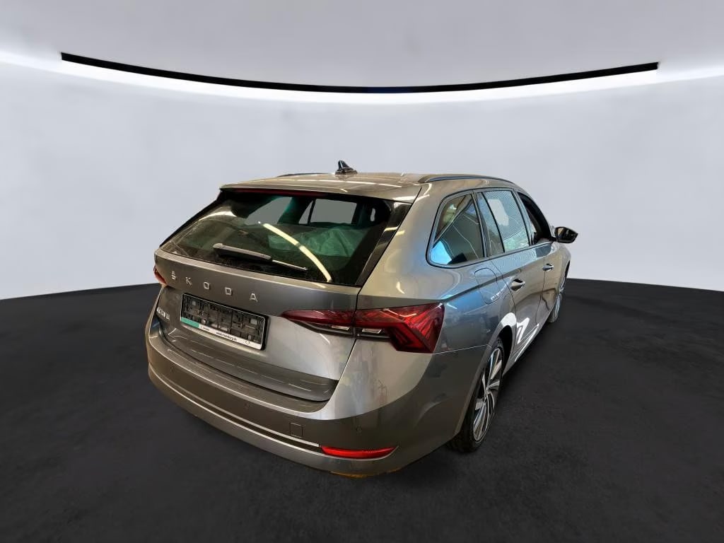 Skoda Octavia 2.0 2023 4