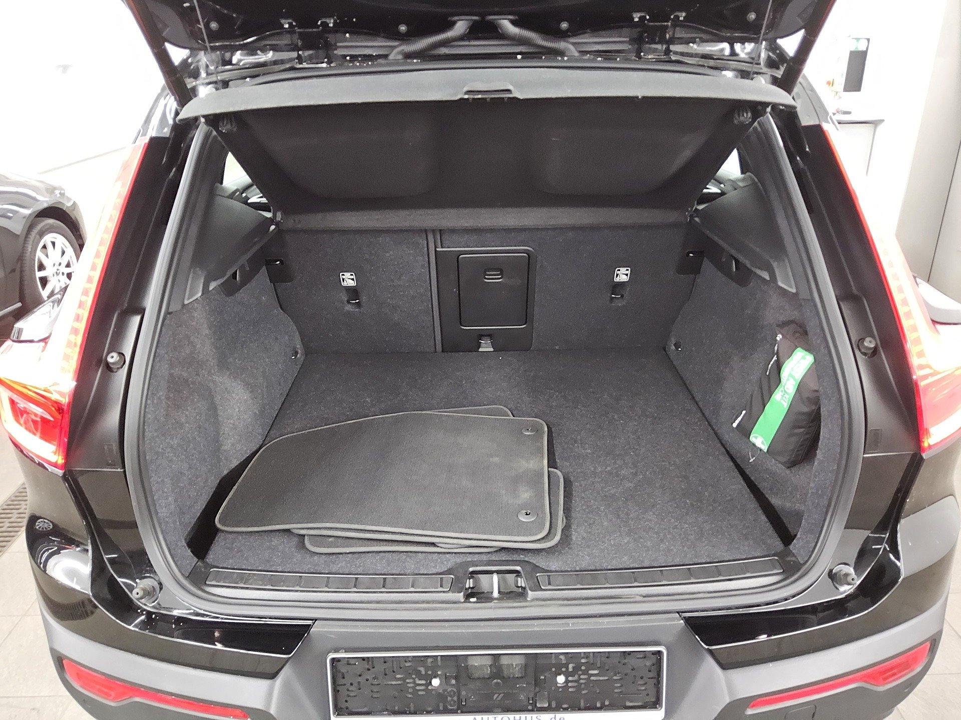 Volvo XC40 T4 Recharge Inscription Navi LED Kamera 12