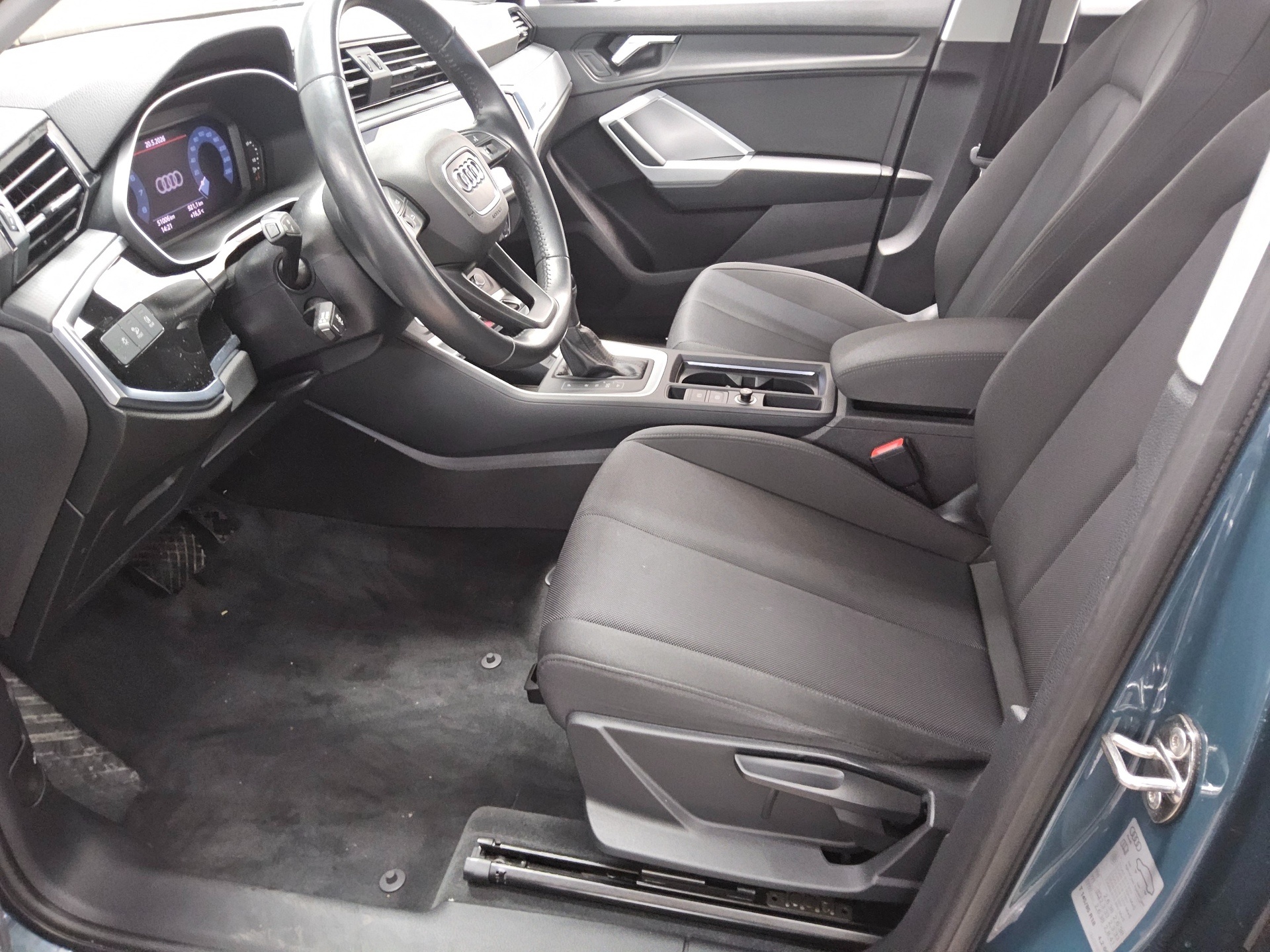 Audi Q3 40 TFSI Qu. virtual LED PDC Shz 9
