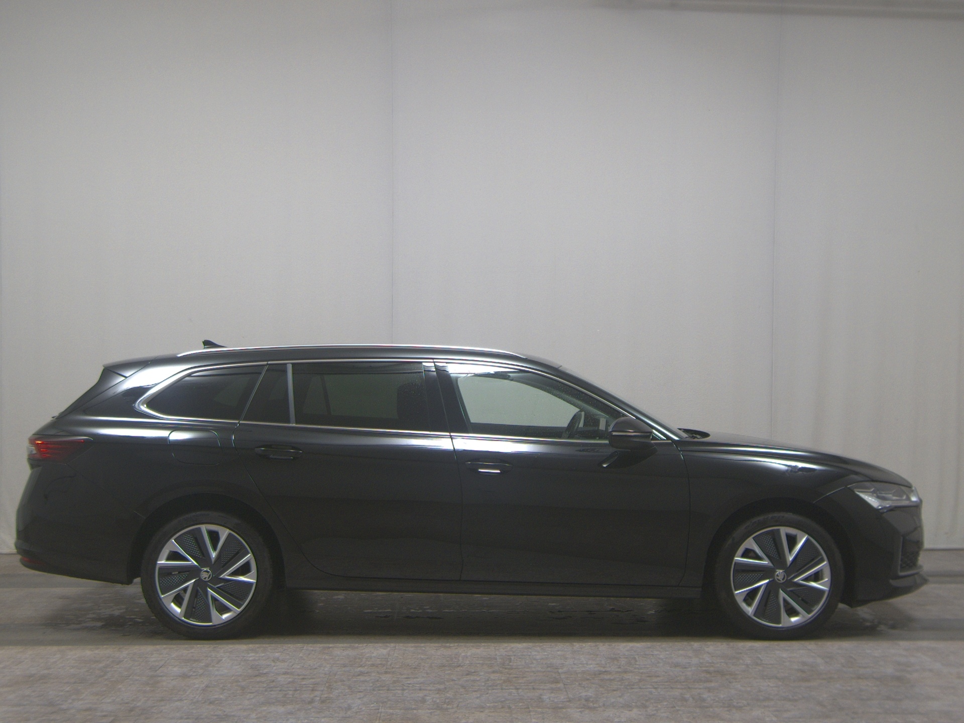 Skoda Superb Kombi 2.0 TDI 4x4 Selection Navi Matrix