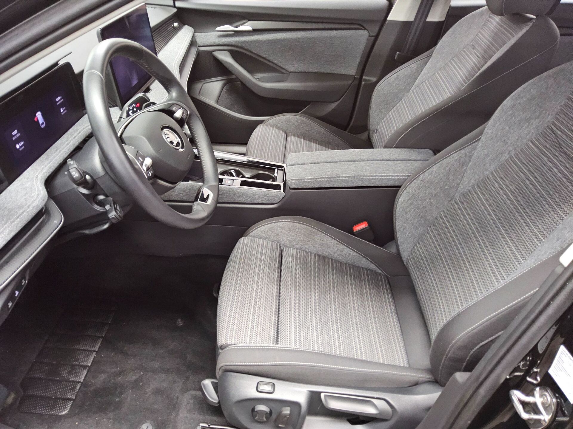 Skoda Superb Kombi 2.0 TDI 4x4 Selection Navi Matrix 9