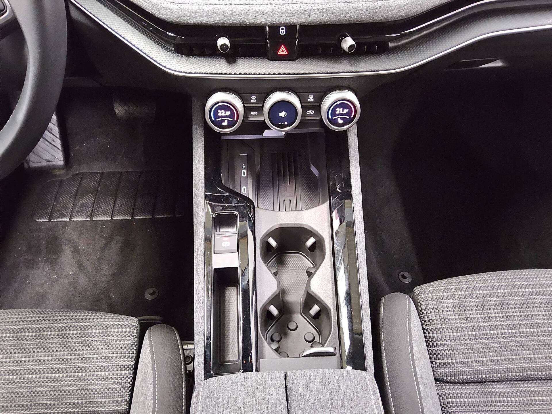 Skoda Superb Kombi 2.0 TDI 4x4 Selection Navi Matrix 6