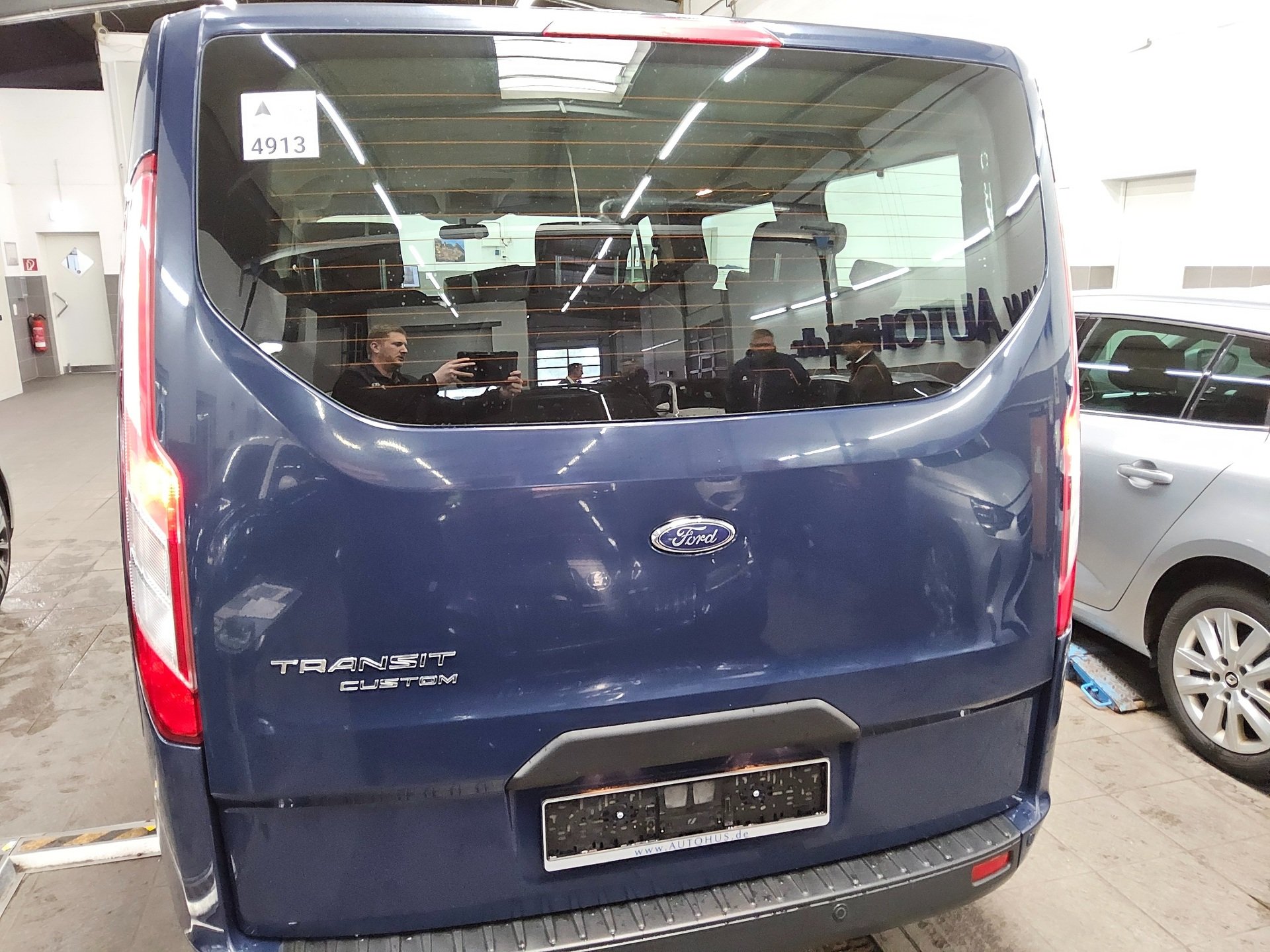 Ford Transit Custom 2.0 EB Trend L1 8-Sitze Navi 10