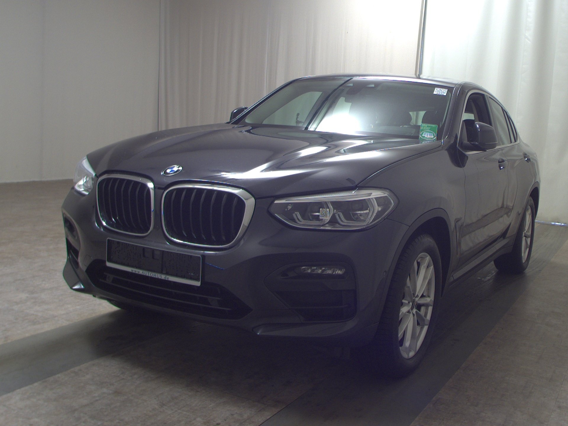BMW X4 xDrive20d Advantage Navi LED LC HuD Pano AHK 2