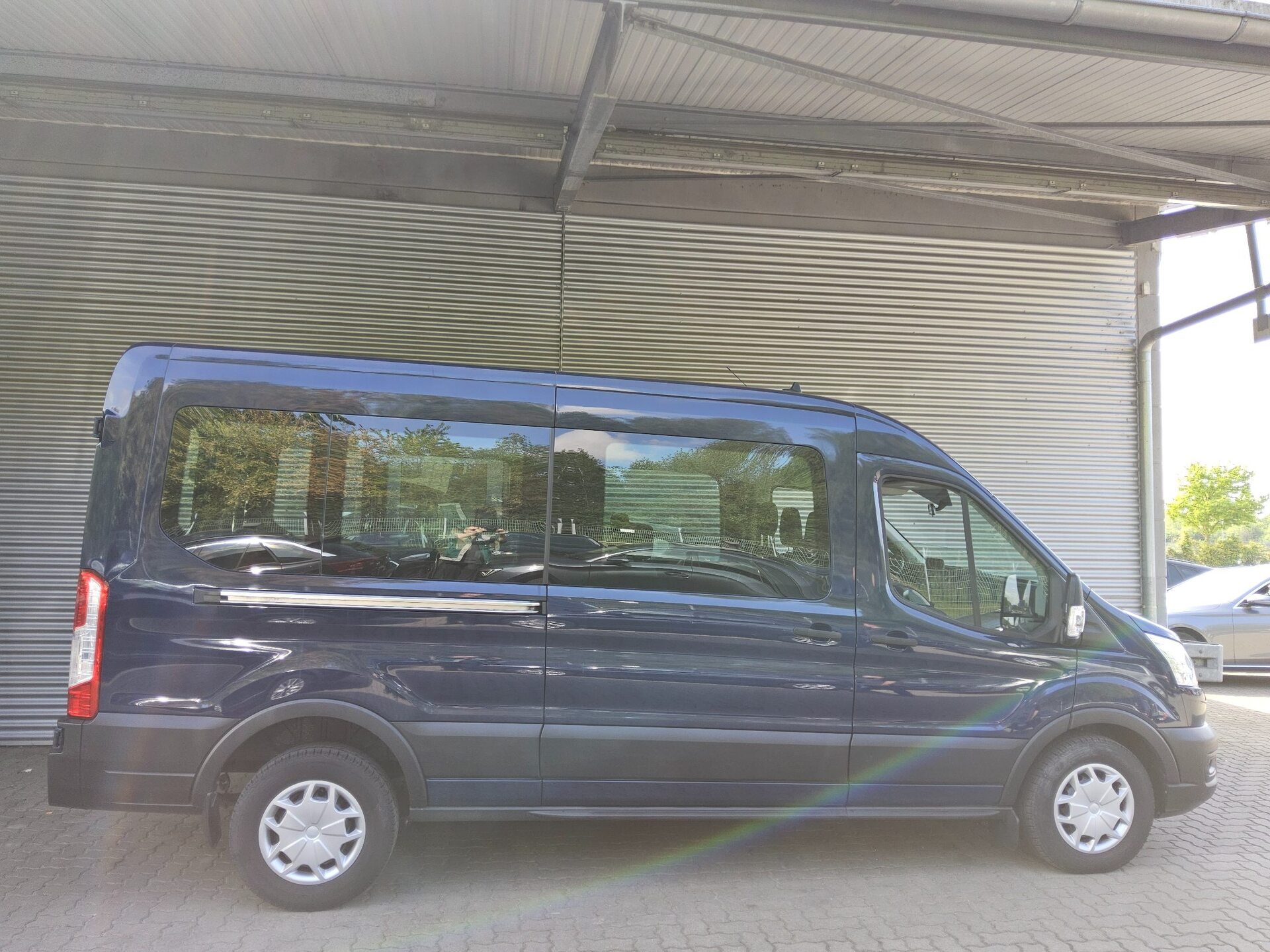 Ford Transit 2.0 TDCi Trend 9-Sitze Aut. Navi StHzg