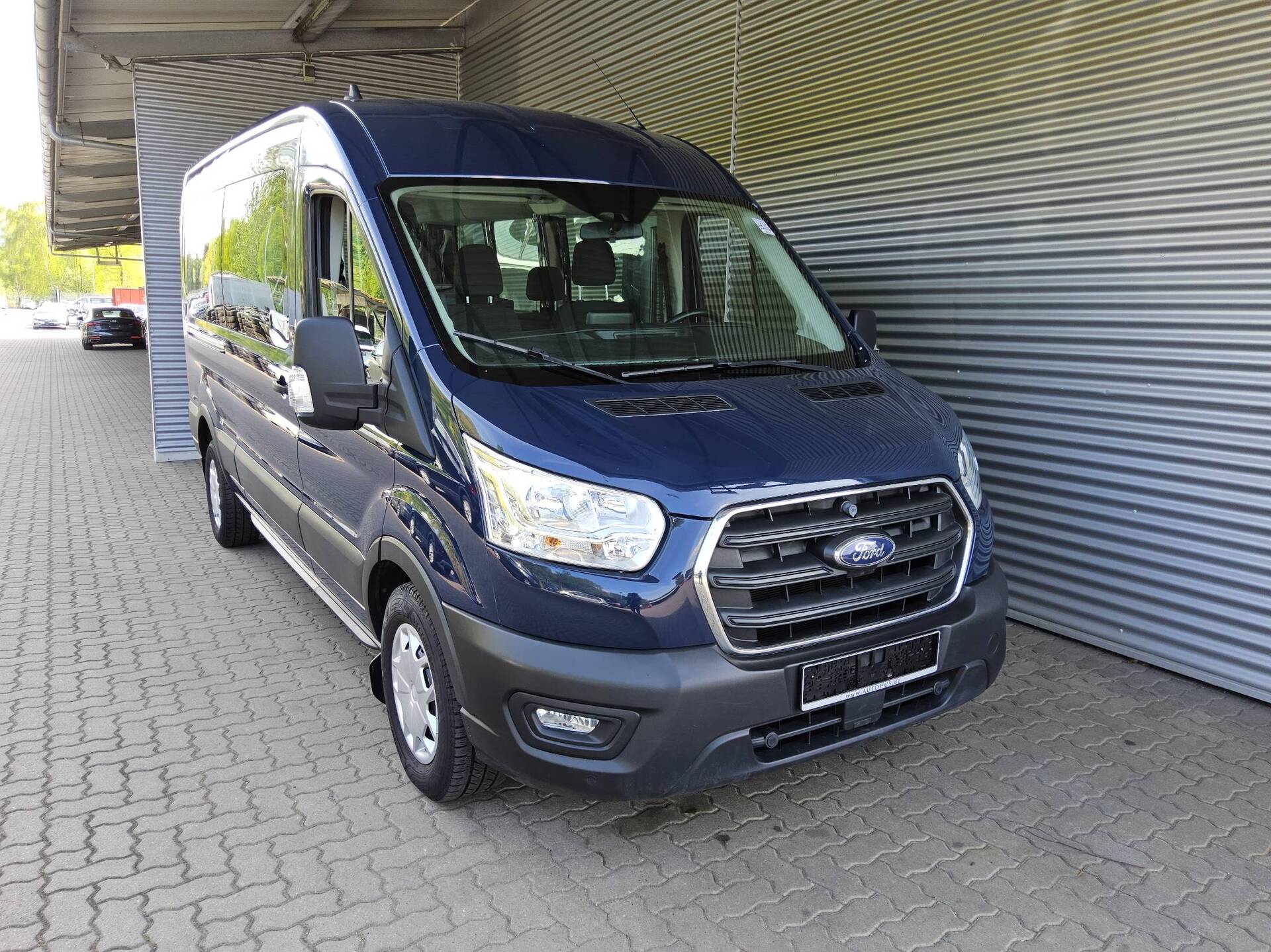 Ford Transit 2.0 TDCi Trend 9-Sitze Aut. Navi StHzg 3