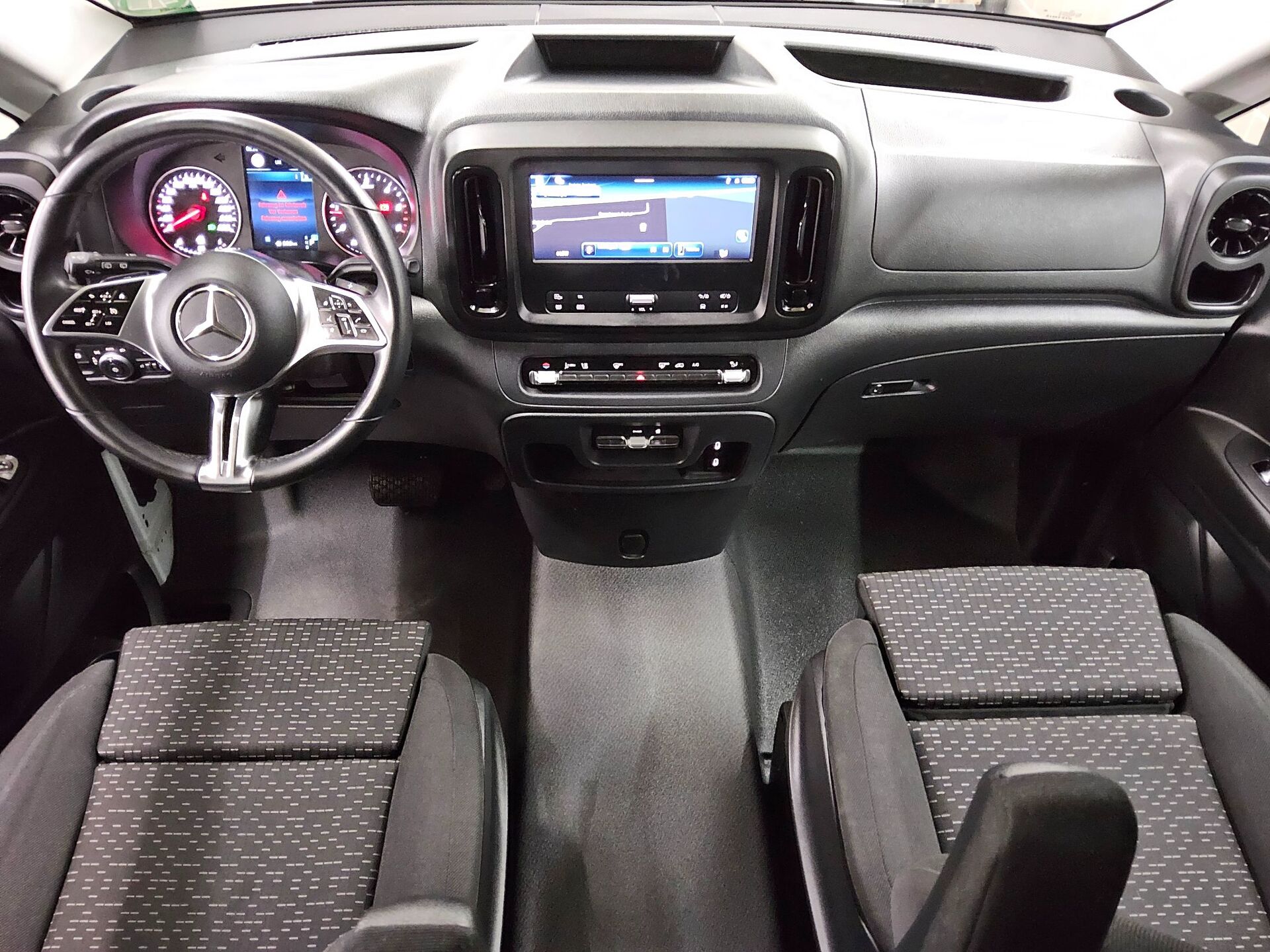 Mercedes-Benz Vito CDI 4x4 Pro lang 8-Sitze Navi RfK MBUX 5