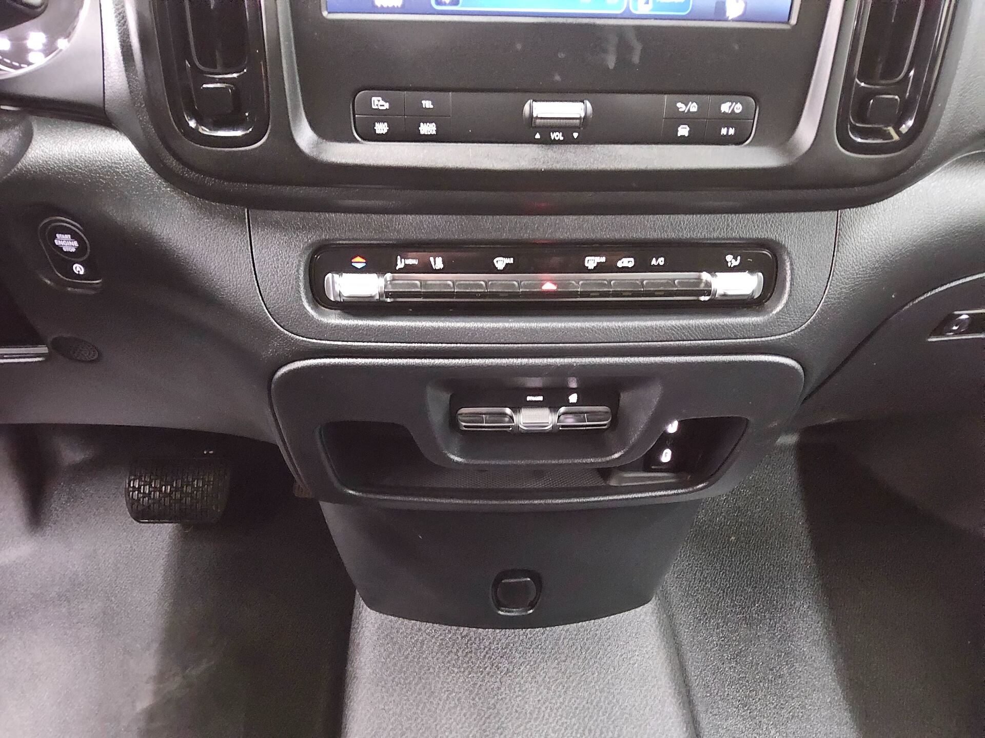 Mercedes-Benz Vito CDI 4x4 Pro lang 8-Sitze Navi RfK MBUX 6