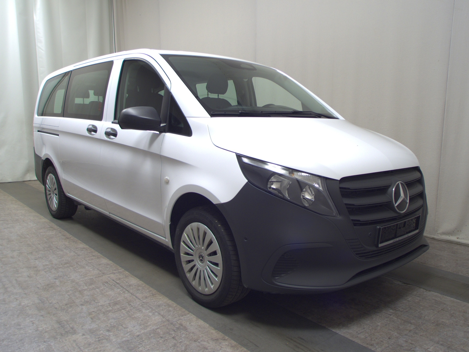 Mercedes-Benz Vito CDI 4x4 Pro lang 8-Sitze Navi RfK MBUX 3