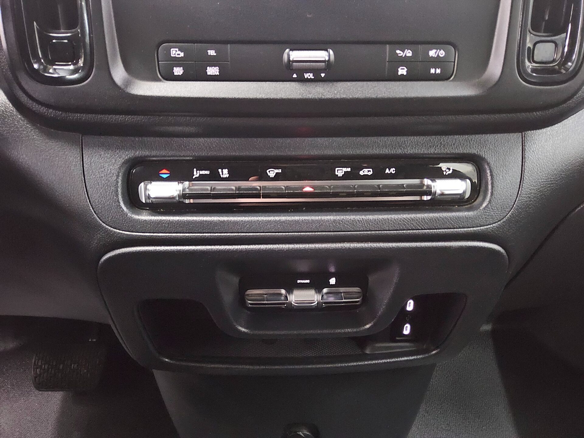 Mercedes-Benz Vito CDI 4x4 Pro lang 8-Sitze Navi RfK MBUX 6
