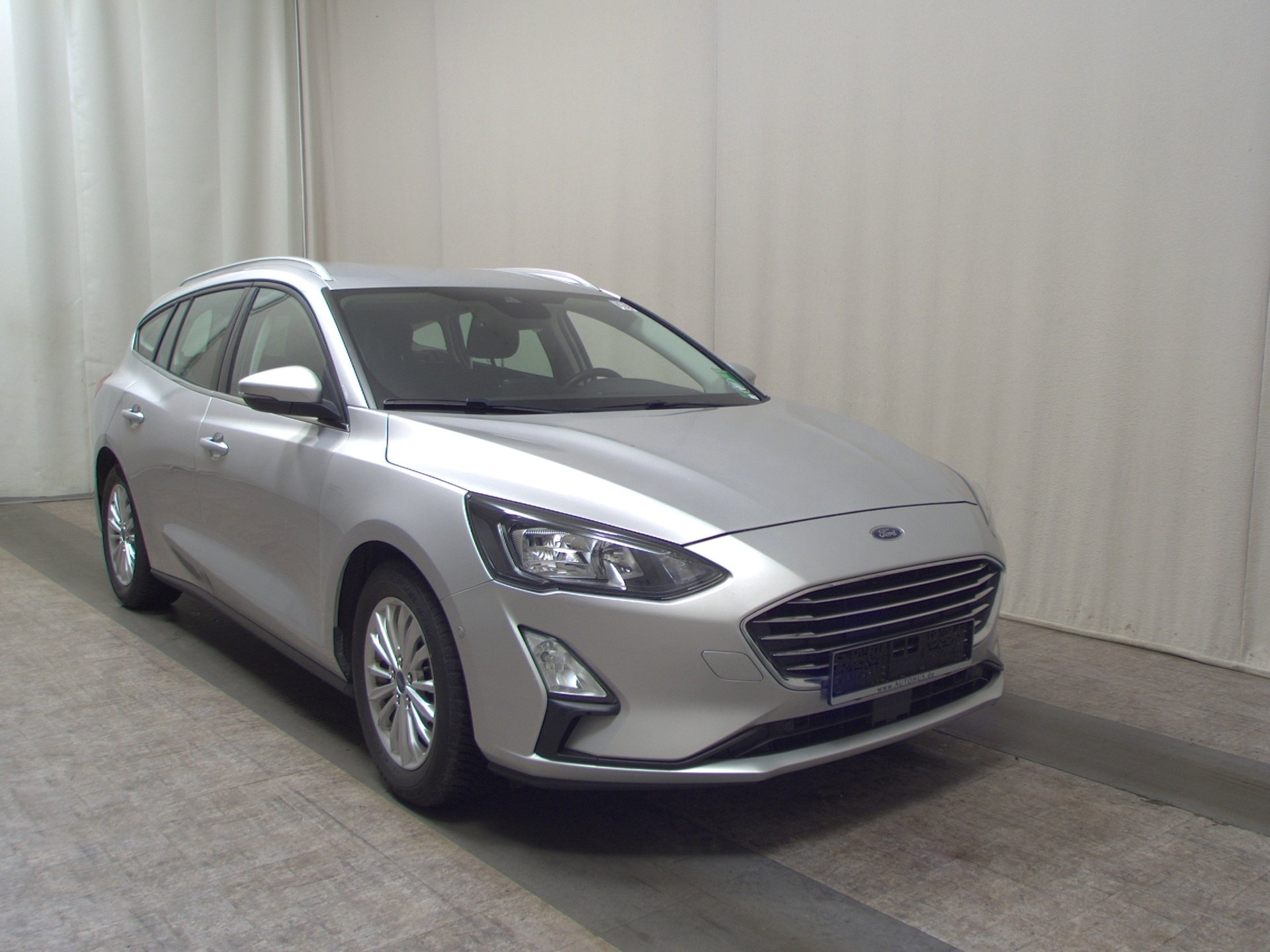 Ford Focus Turnier 1.0 EB Titanium Navi LED Kamera 3