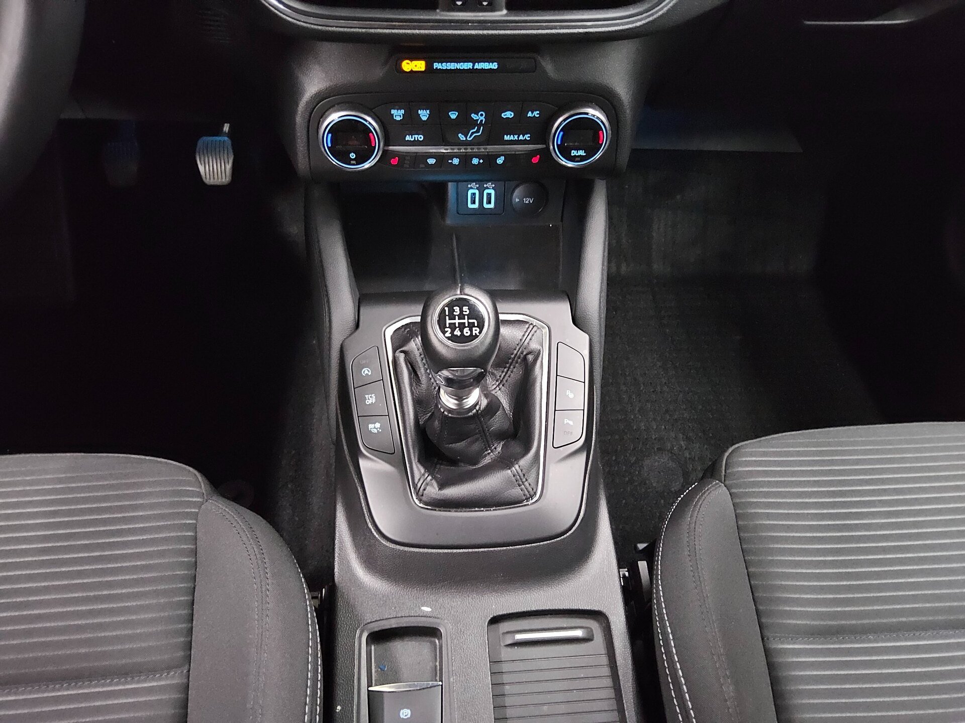 Ford Focus Turnier 1.0 EB Titanium Navi LED Kamera 6