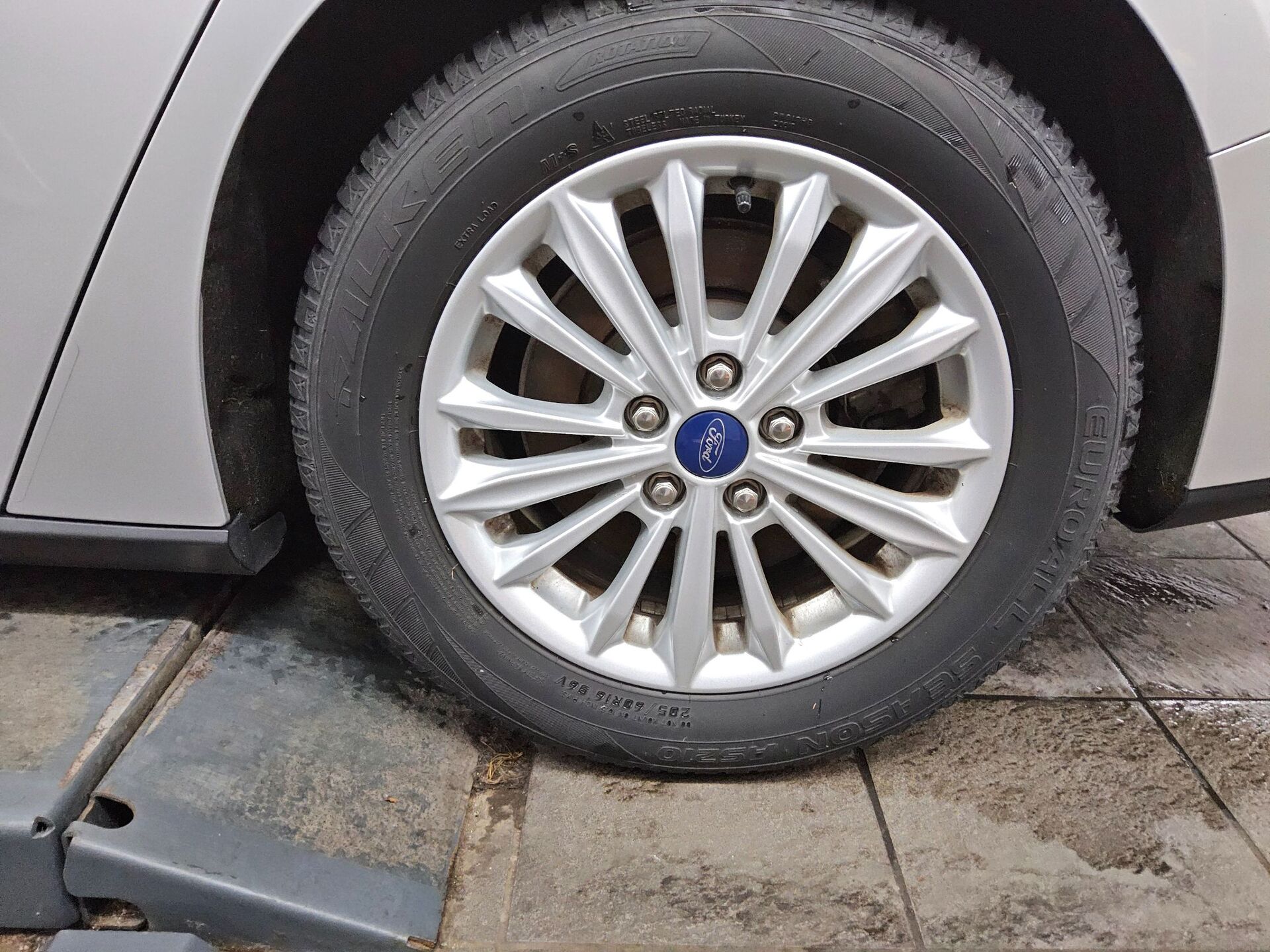 Ford Focus Turnier 1.0 EB Titanium Navi LED Kamera 10