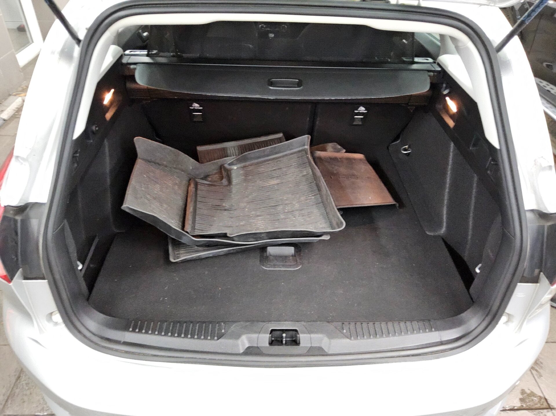 Ford Focus Turnier 1.0 EB Titanium Navi LED Kamera 11