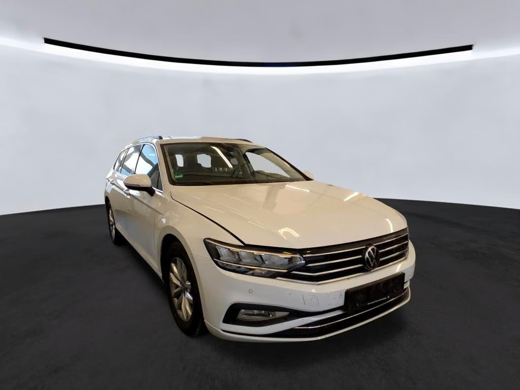 Volkswagen Passat Variant 2.0 2023 2
