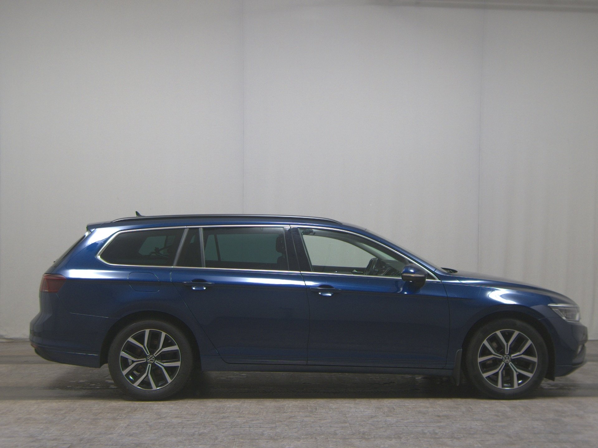 Volkswagen Passat Var. 2.0 TDI Business DCC Matrix StandHzg