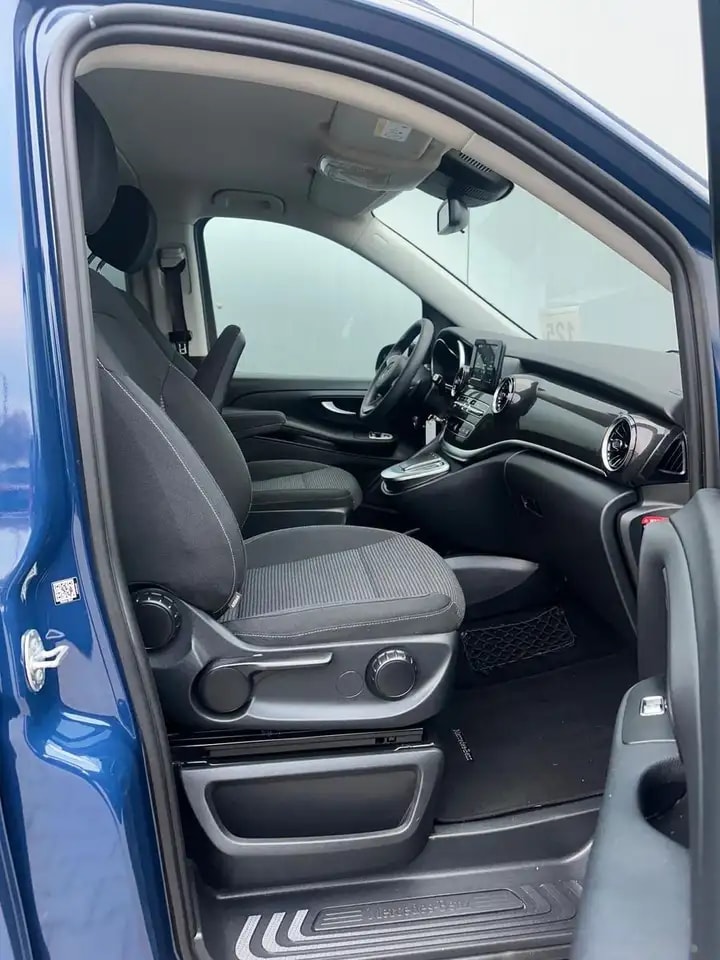 Mercedes-Benz V 220 d LANG 9G-TRONIC PDC NAVI MBUX AHK 7-SITZE 12