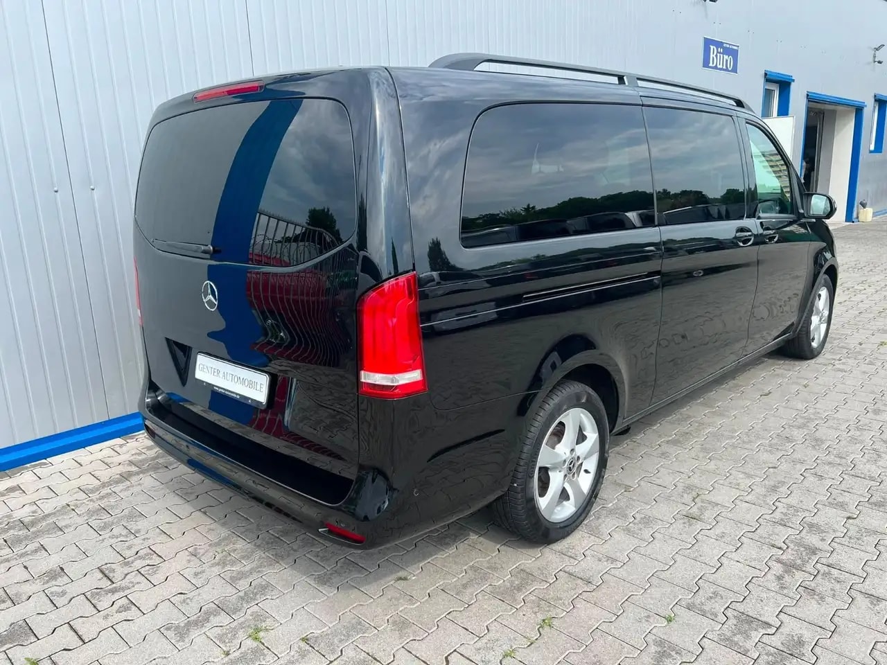Mercedes-Benz V 220 EXTRALANG 9G WEBASTO LED 360° AHK 7-SITZER 7