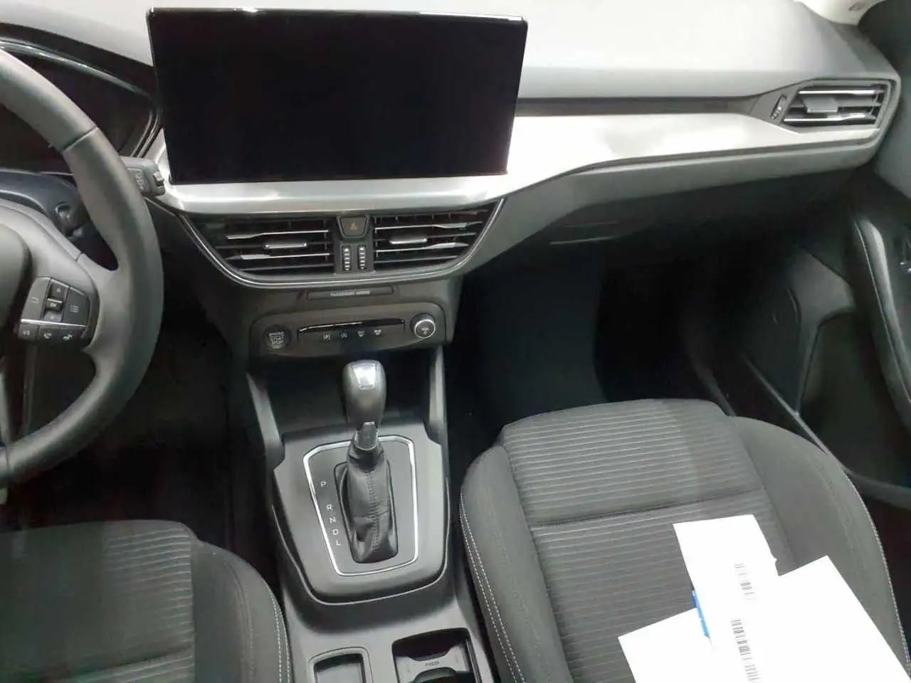 Ford Focus Lim. Titanium LED*Navi*LM*Winterpak*Kamera 8